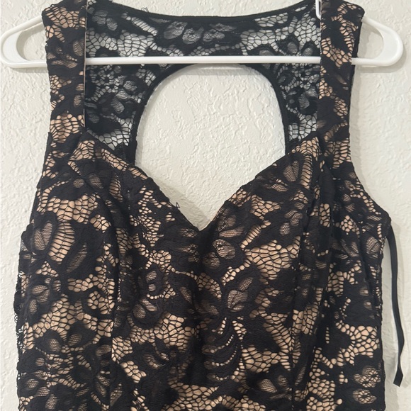 B. Smart Black and Tan Sweetheart Maxi Gown - Picture 2 of 5